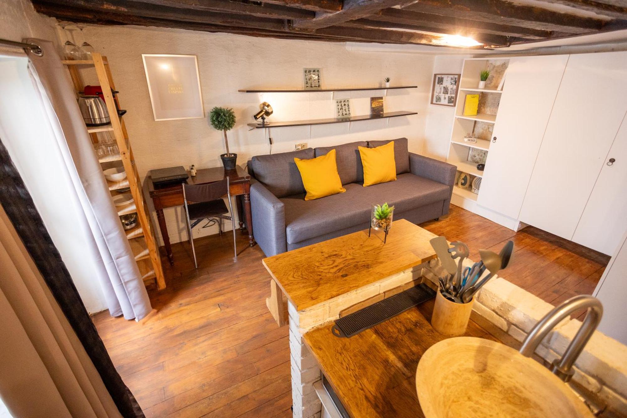 Апартаменти Studio Cosy Romantique En Plein Coeur De Париж Екстер'єр фото