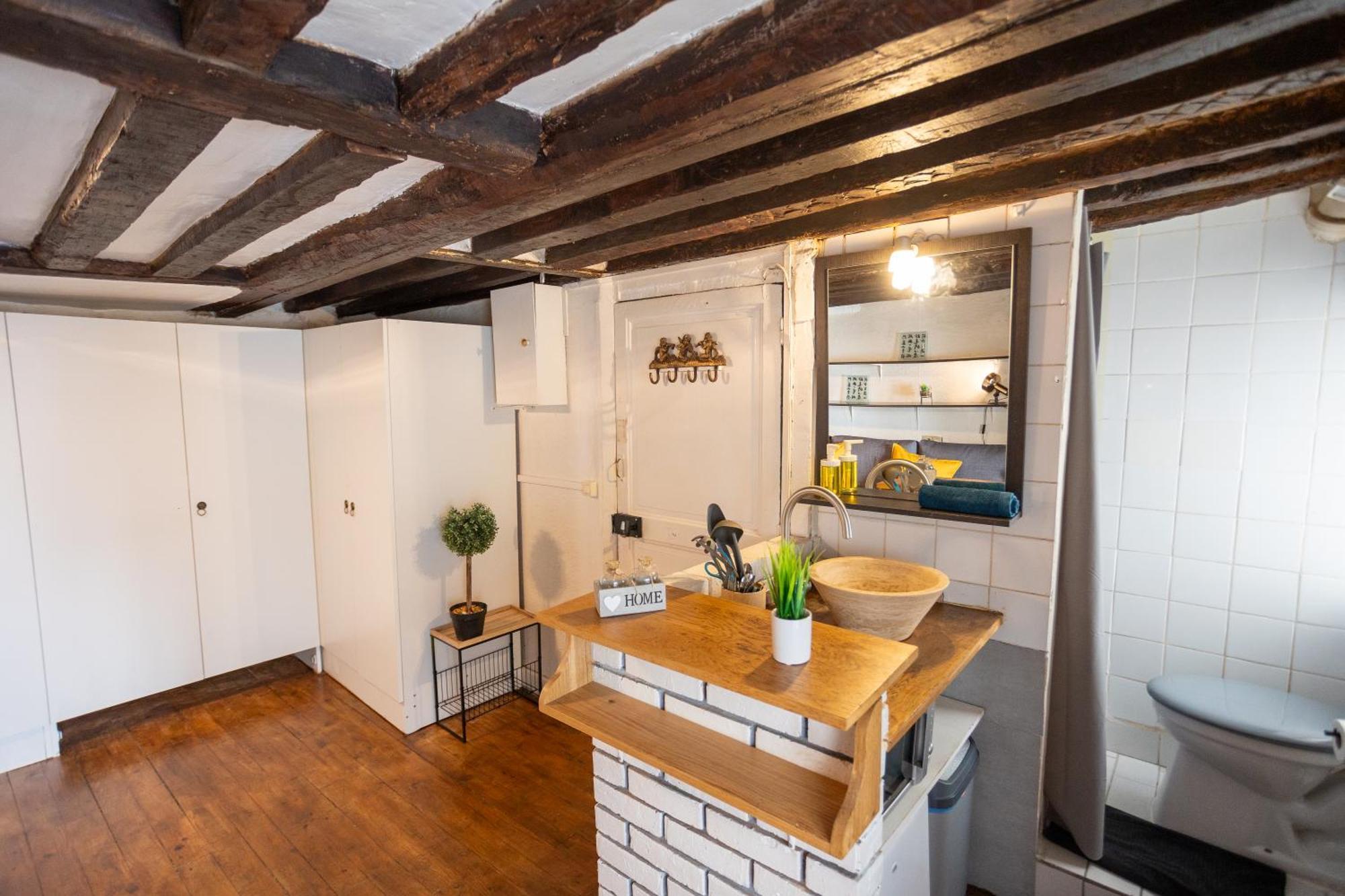 Апартаменти Studio Cosy Romantique En Plein Coeur De Париж Екстер'єр фото